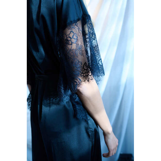 Sha Sha Silk black dressing-gown / robe decorated with lace Bergernia