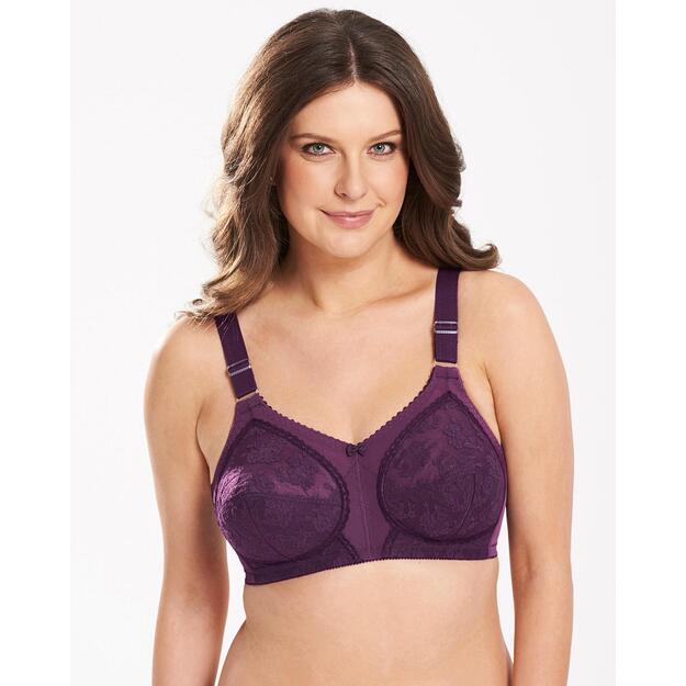 Triumph Doreen Classic Non Wired black The worlds best selling bra!