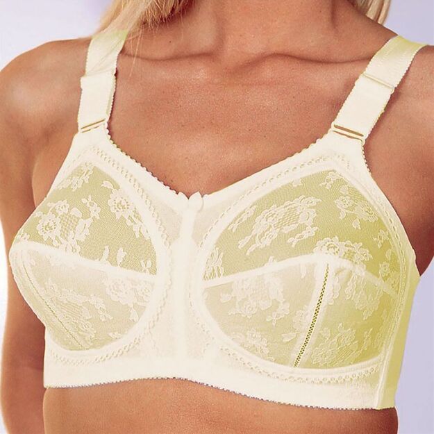 Triumph Doreen Classic Non Wired black The worlds best selling bra!