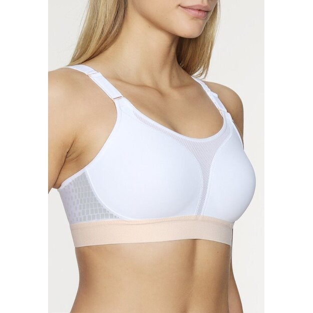 Triumph Women s Triaction Extreme Lite N Sports Bra